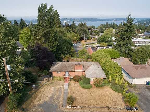 2nd image of 1713 1st Street