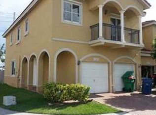 16592 SW 71st Ter, Miami, FL 33193