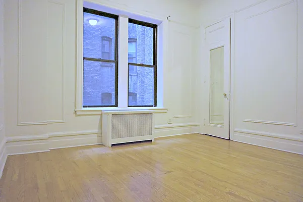 Rented by Metropolitan Equities | media 13