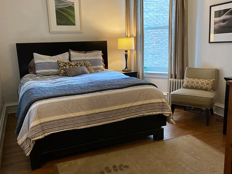 1431 W Rascher Ave #1E — Photo 11