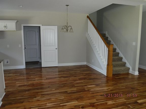 5th image of 3047 Gracie Ann Dr