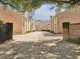 1727 Nantucket Dr, Houston, TX 77057