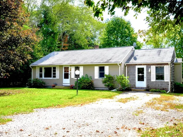 8 Clayton Rd, Middleboro, MA 02346