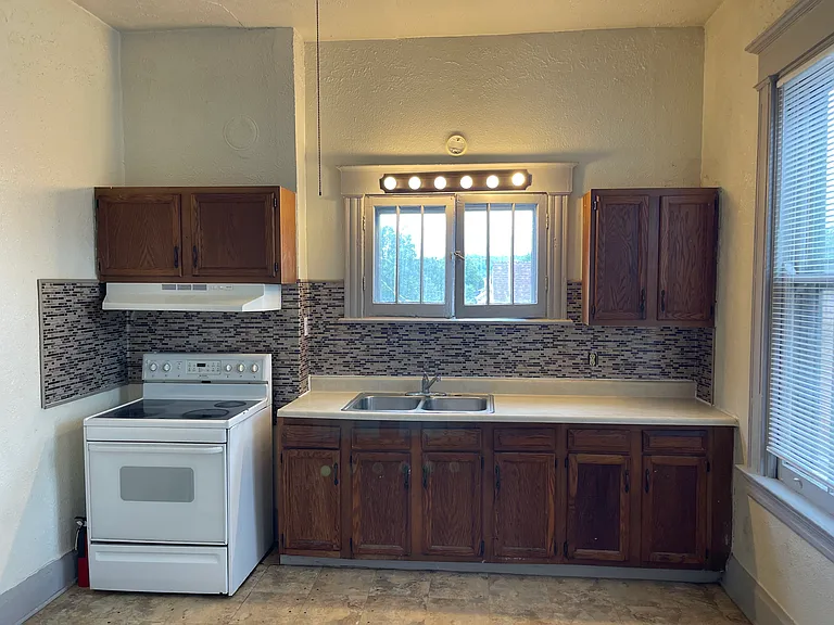 3937 Decoursey Ave #2R — Photo 4