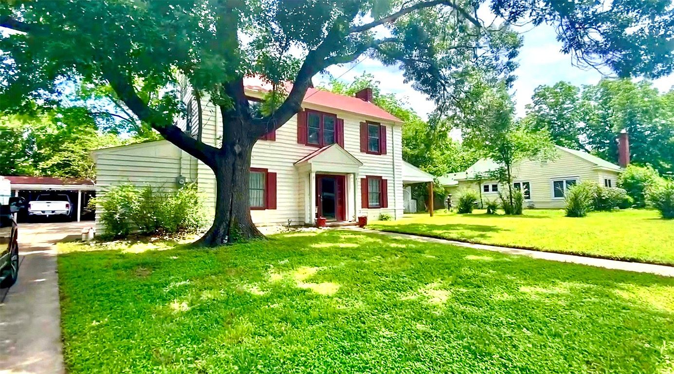 1102 N Preston St, Ennis, TX 75119 MLS 20396649 Zillow
