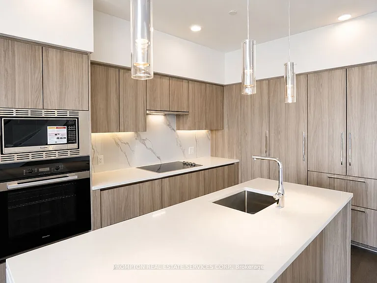 3 Concord Cityplace Way #Penthouse 8105 — Photo 15