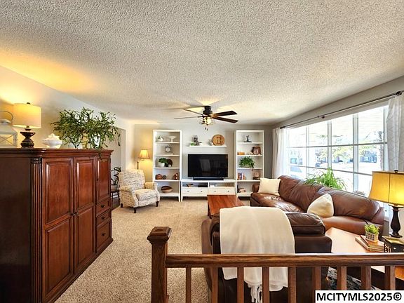 4th image of 140 Granada Dr