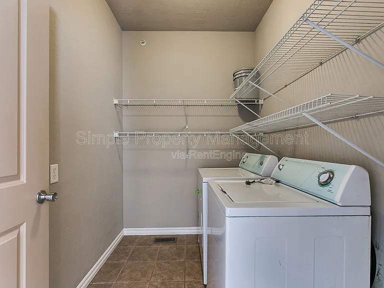 1812 Alameda St #113 — Photo 17