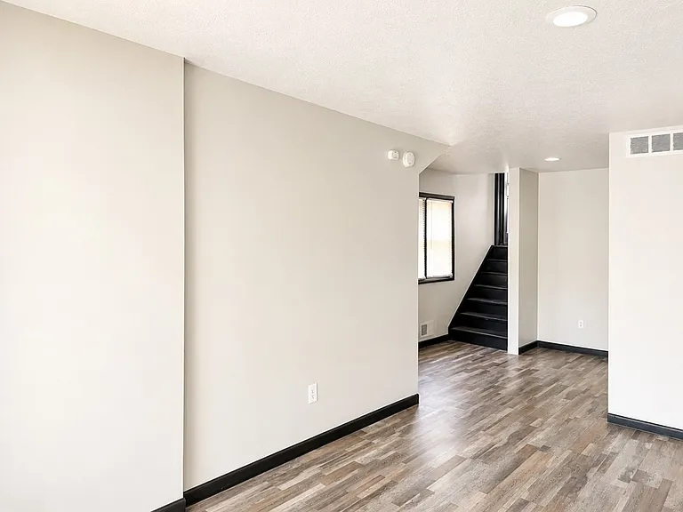 35 Weld St #A — Photo 3