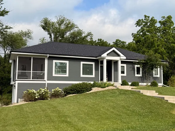 713 Lake Wis Dr, Merrimac, WI 53561