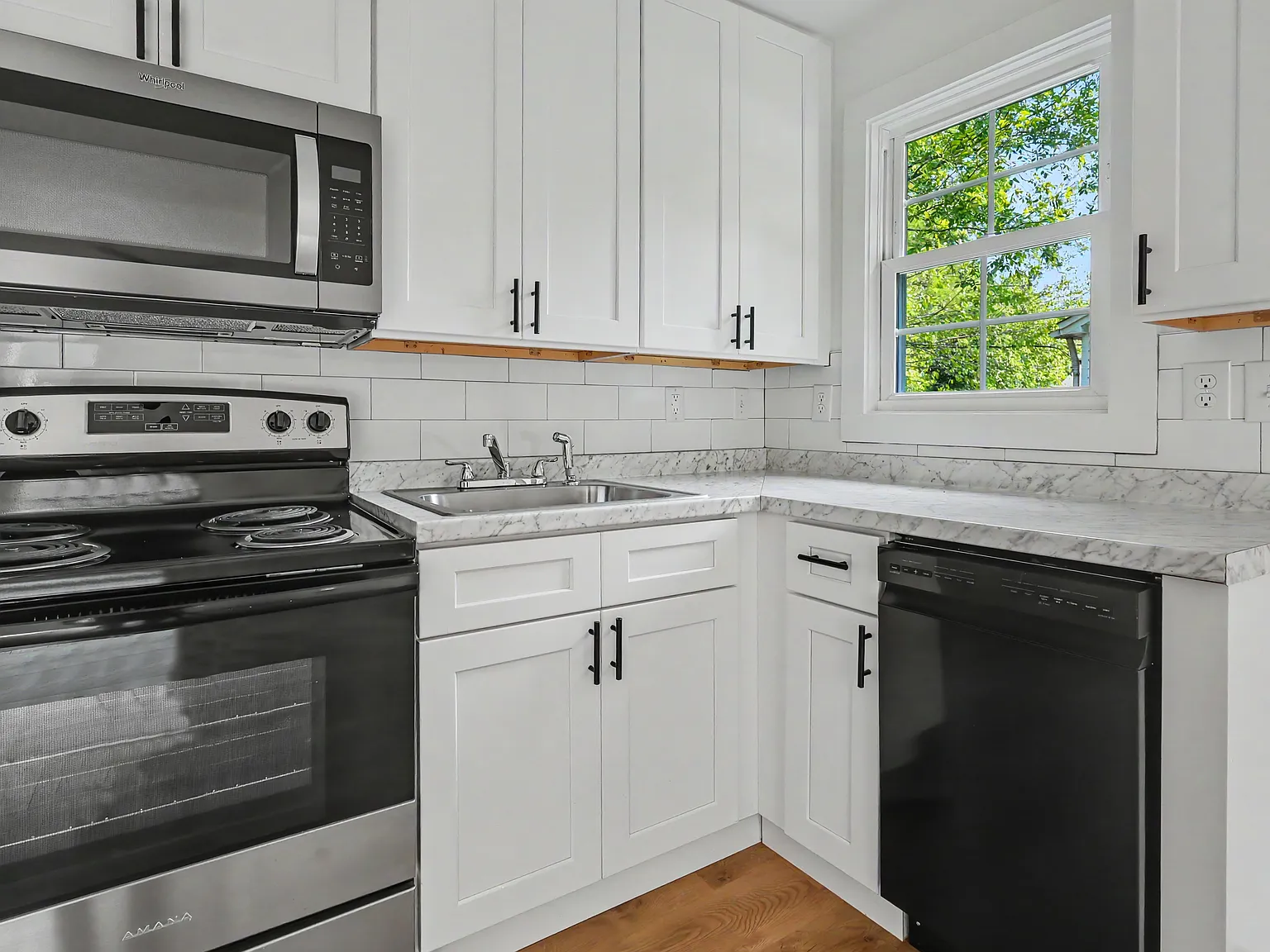 28 Burgess Ave — Photo 4
