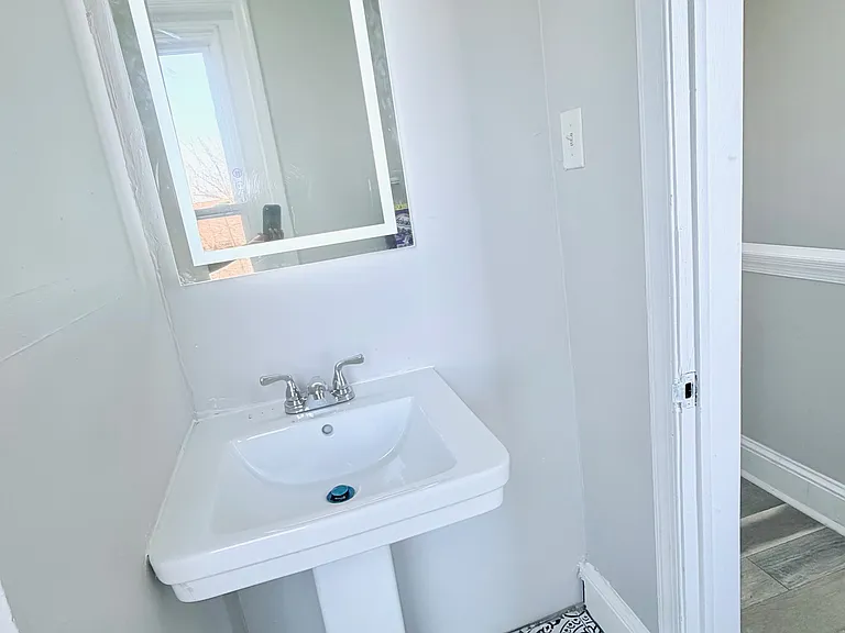 515 Fanshawe St #2 — Photo 15