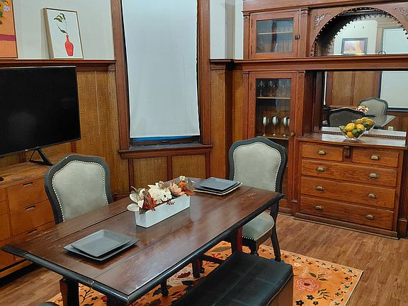 Dining Room. All included. TV for streaming, wifi included.