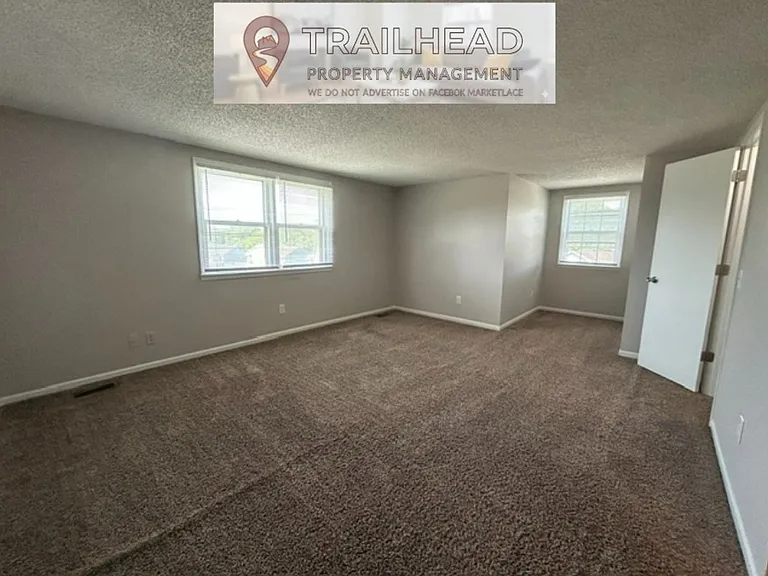 1323 Laurel St — Photo 19