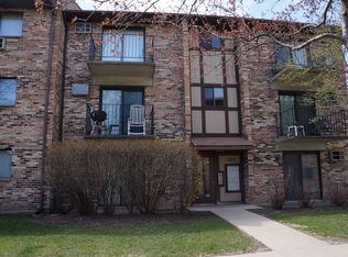 230 Klein Creek Ct APT 1A, Carol Stream, IL