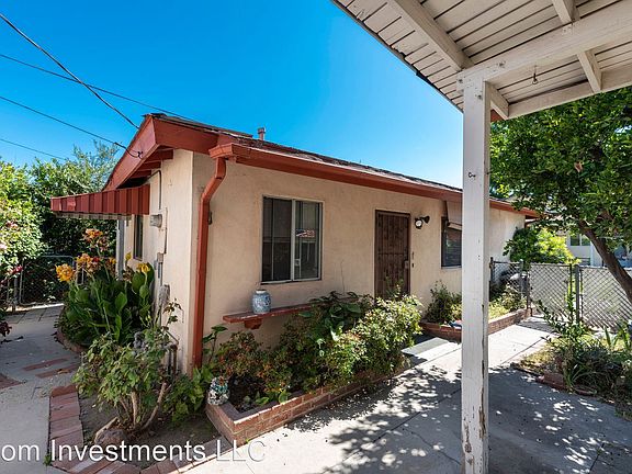 3rd image of 5828 Camellia Ave