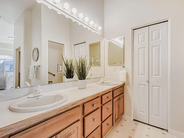 736 Club Cir — Photo 20