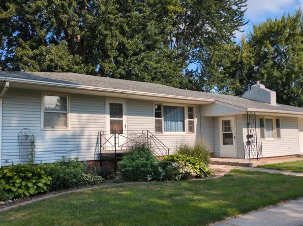 215 7th St SE, Clarion, IA 50525