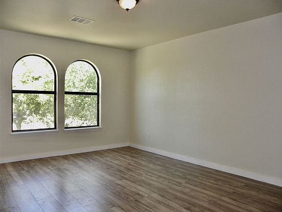 4th image of 6454 River Oaks Dr
