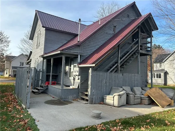 452 N Franklin St #2, Mondovi, WI 54755