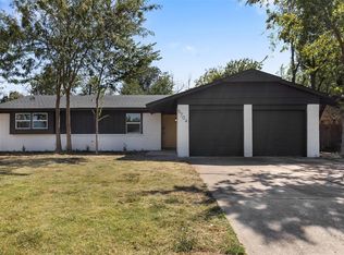 5704 NW 66th St, Warr Acres, OK 73132