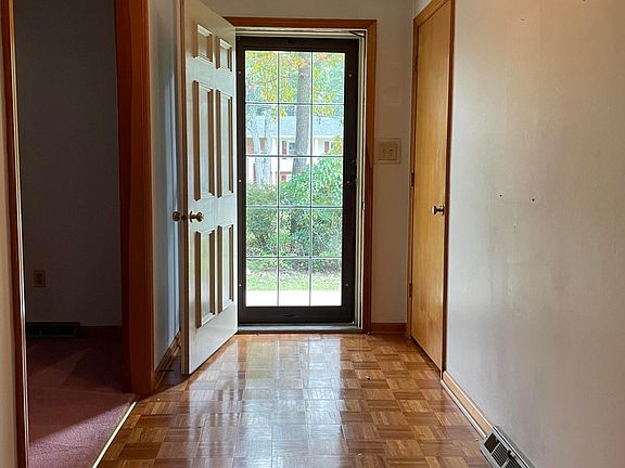 3rd image of 2206 Coachman Dr