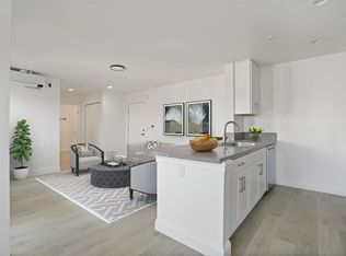 *1st Month's Rent Free!* Modern 1 Bed 1 Bath with In-unit Washer/Dryer and AC!, National City, CA 91950