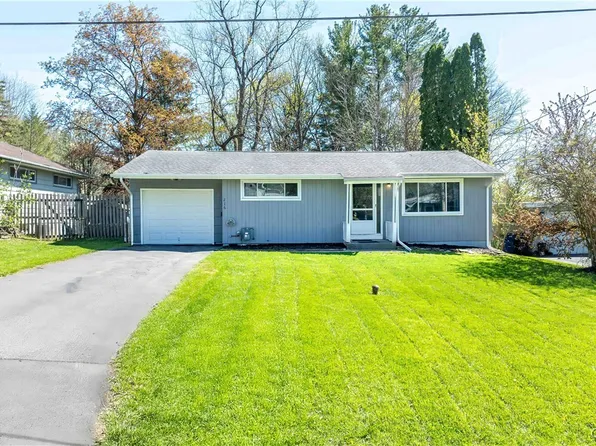 216 Pine Grove St, Syracuse, NY 13210