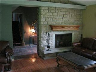 4th image of 372 Afton Ave