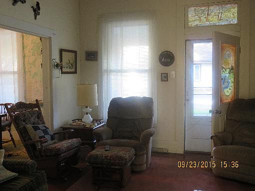 3rd image of 211 N Adams St
