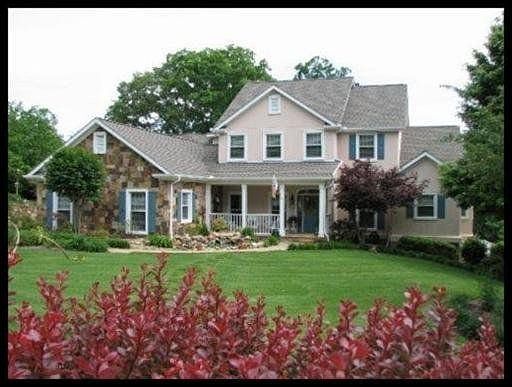 1st image of 2916 Summershade Ln