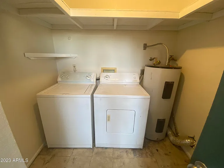 6002 W Townley Ave — Photo 7
