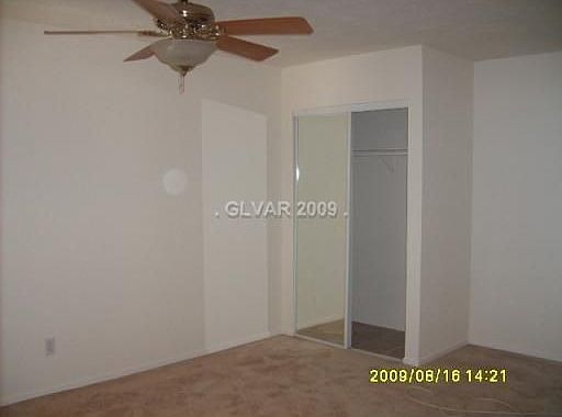 3rd image of 5054 Sawyer Ave