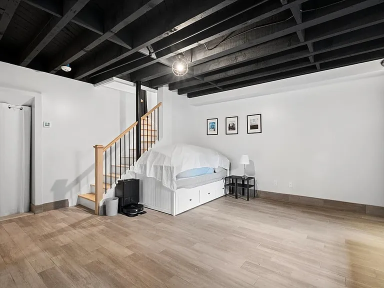 54 Park Cir — Photo 31