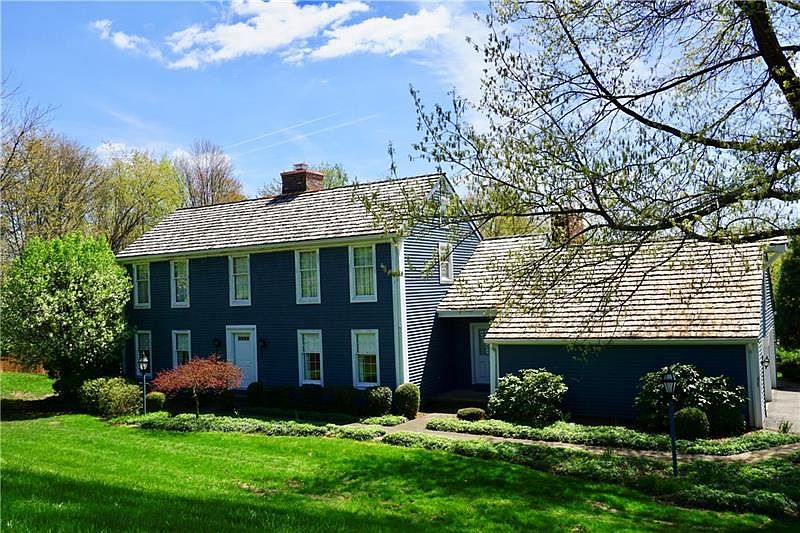 1st image of 347 Elm Dr
