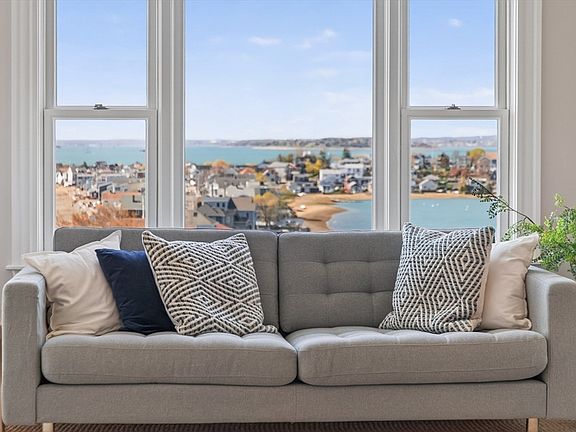 3rd image of 51 Harbor View Ave #Penthouse 3