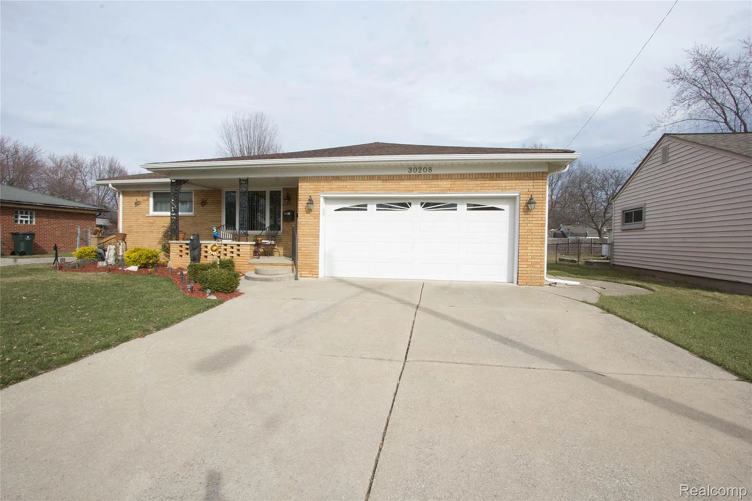 30208 Maplegrove St photo 1