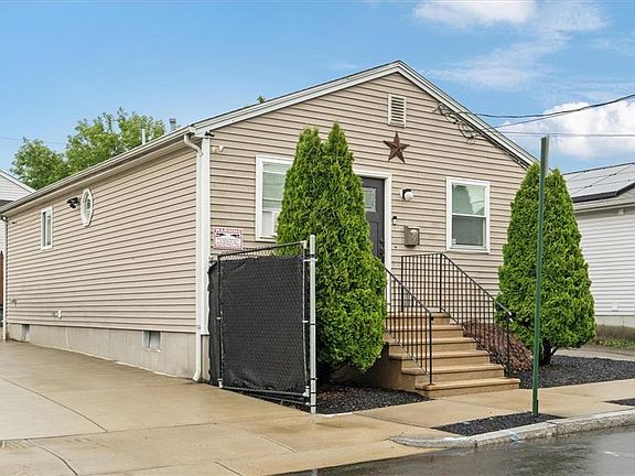2nd image of 9 Halton St