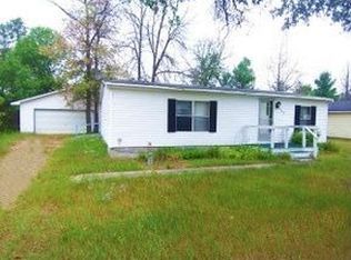 102 Stuart Pl, Grayling, MI 49738