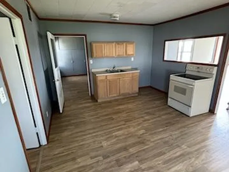 5600 W Kilgore Ave — Photo 4