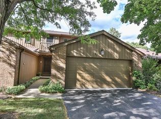 70 Great Wood Cir, Fairport, NY 14450