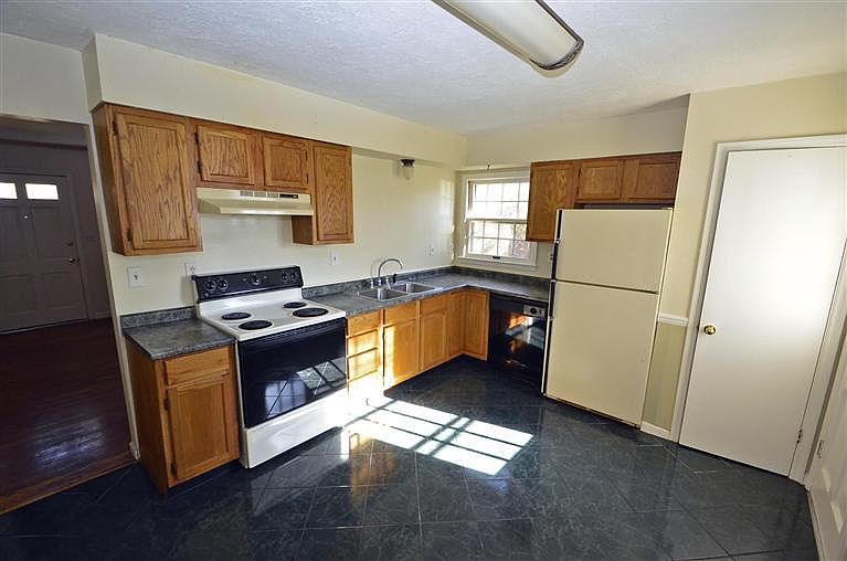 1404 Thames Dr, Lexington, KY 40517 Zillow