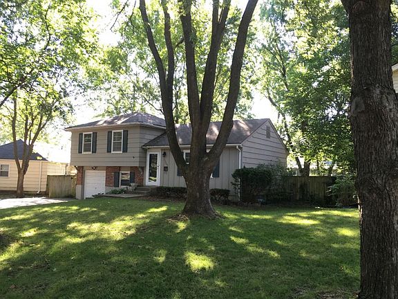 3rd image of 13203 Ashland Ave