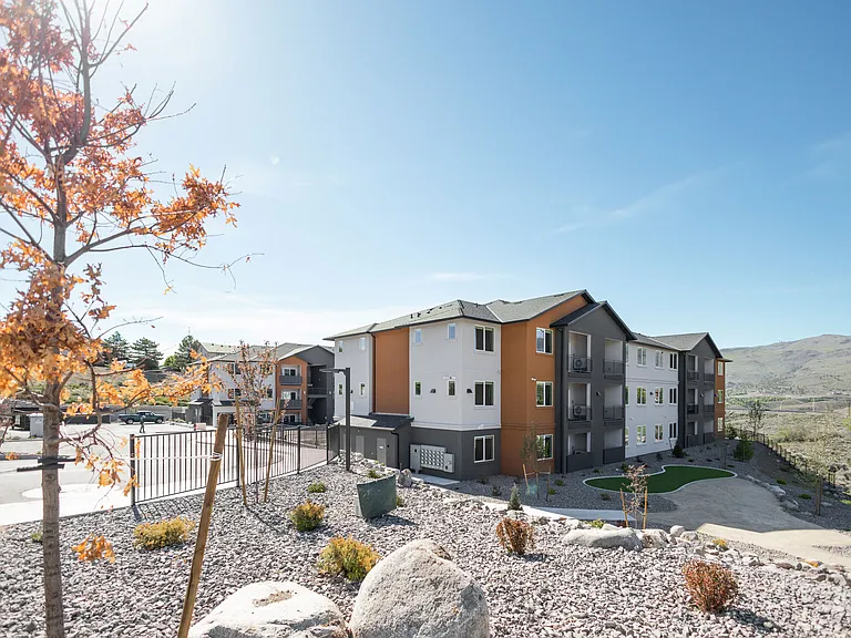Canyon's Edge Apartments — Photo 17