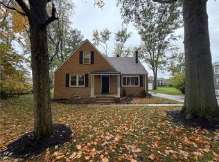 3070 Bradley Rd, Westlake, OH 44145