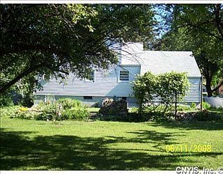 3rd image of 131 E Dauenhauer St