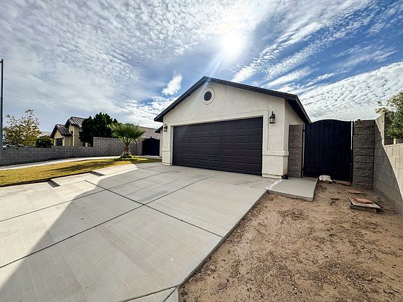 3rd image of 3923 E Ortega St