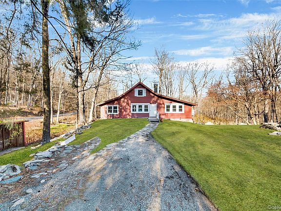 2nd image of 690 Gipsy Trail Road