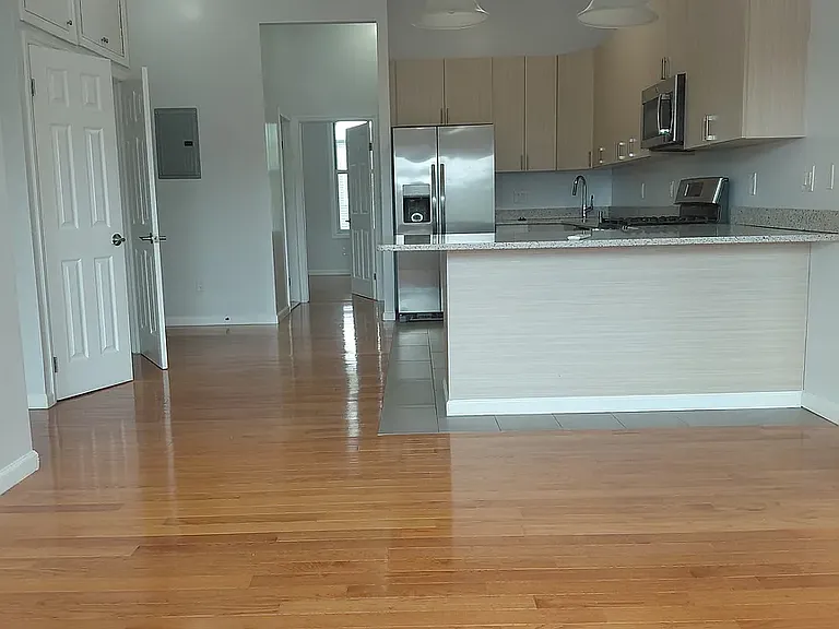 131 Eldert St #3F — Photo 1