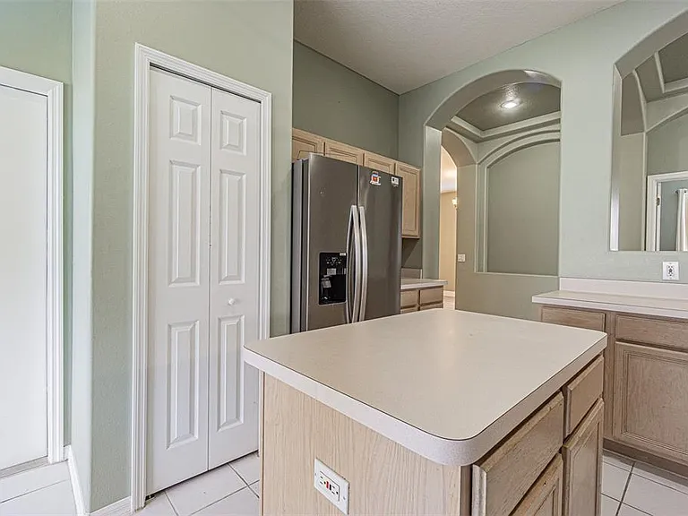 1550 Maximilian Dr — Photo 6